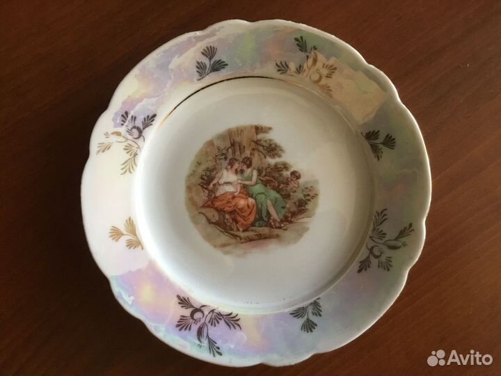 Тарелка из сервиза Мадонна