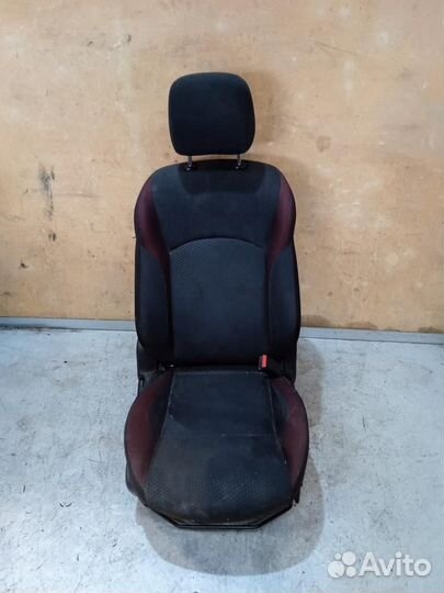 Сиденье салонное переднее правое Juke