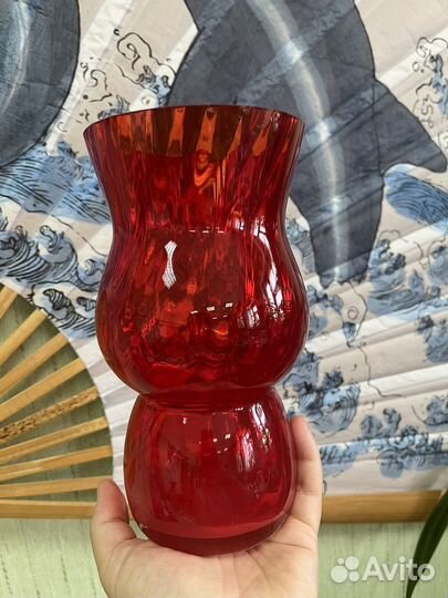 Ваза Красный май (красное стекло)