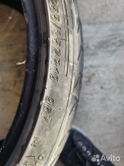 Toledo TL1000 255/35 R19 96Y