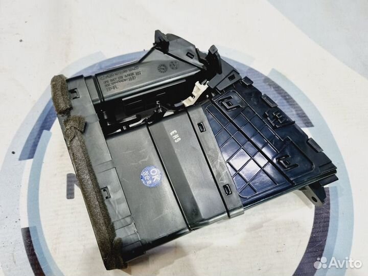 Дефлектор воздушный правый Kia Ceed ED G4FC 2011