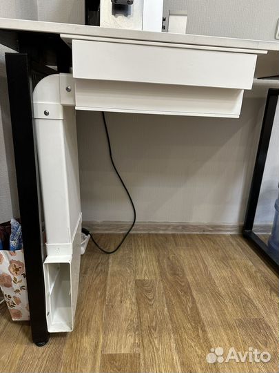 Встраиваемый пылесос для маникюра