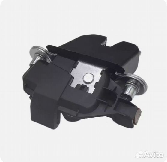 Замок багажника новый.Polo Sedan v