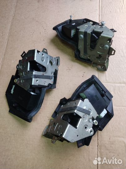 Замок передней левой двери bmw 5 e39