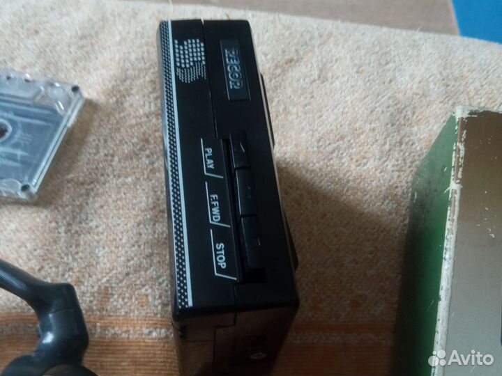 Кассетный плеер с наушниками