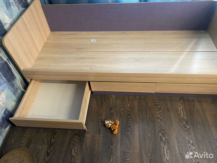 Детская кровать с ящиками