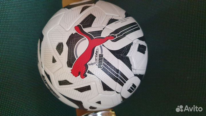 Футбольный мяч профессиональный