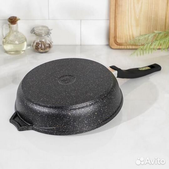 Сковорода «Гранит Star», d24 см, пластиковая ручка