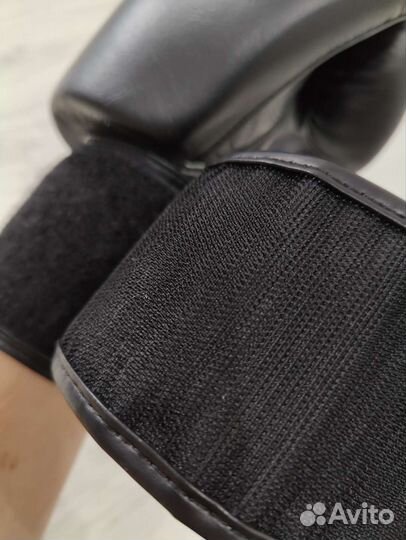 Боксерские перчатки Twins 12oz