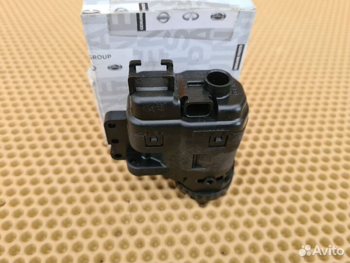 Мотор зеркала передний левый Infiniti Qx56 Qx80