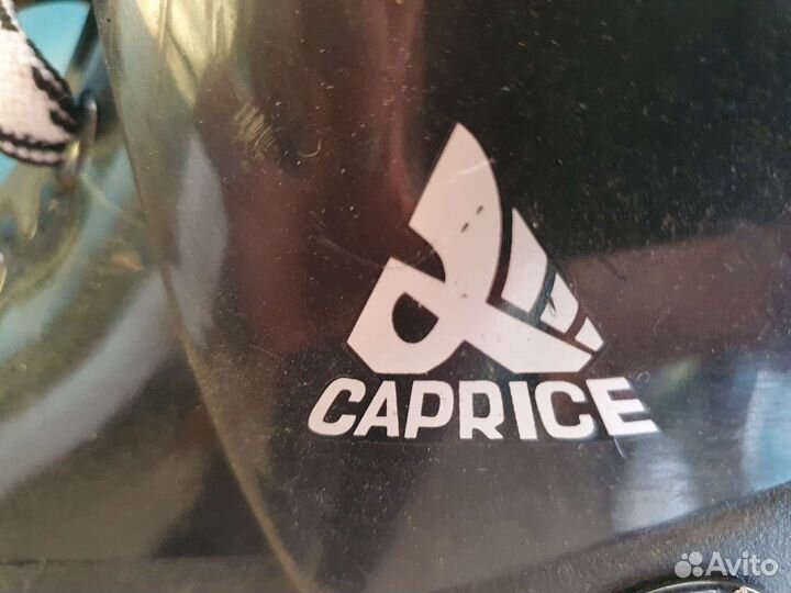 Коньки хоккейные