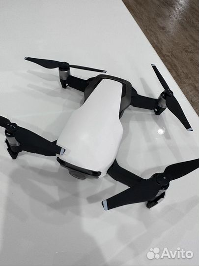 Квадрокоптер dji mavic air