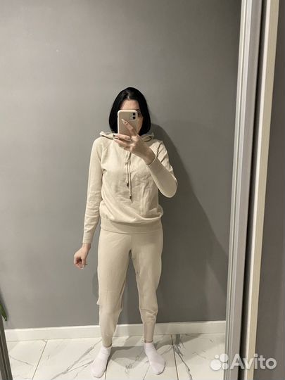 Спортивные комтюмы на флисе и кашемировый