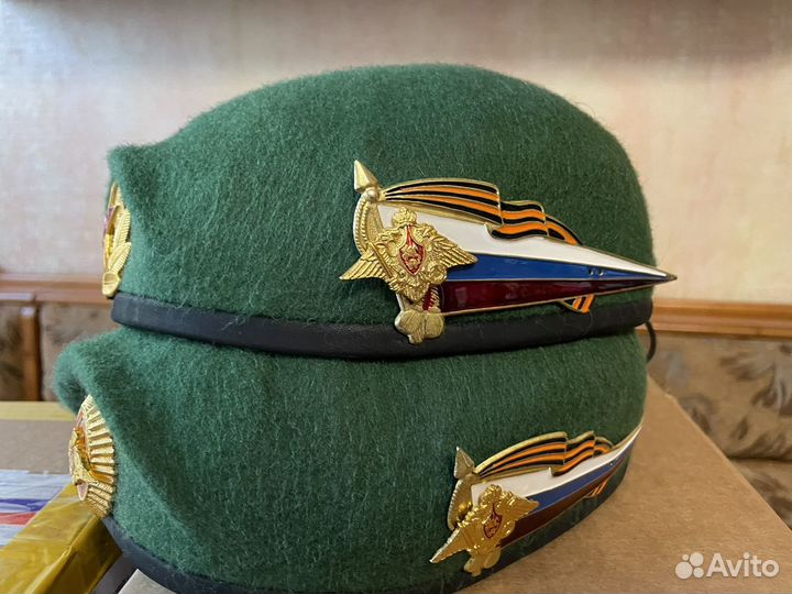 Берет пограничника, пв, отбитый пограничный укомпл