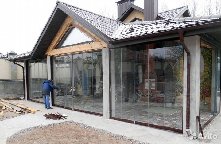 Безрамное остекление домов