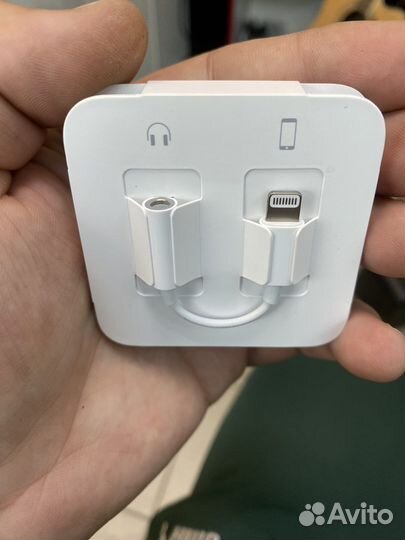 Оригинальные наушники с комплекта iPhone