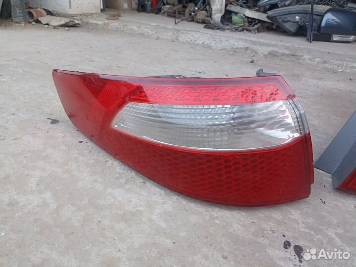 Фонарь задний левый Kia Rio 3 дорестайлинг
