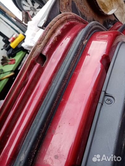 Задняя левая дверь Чери Индис