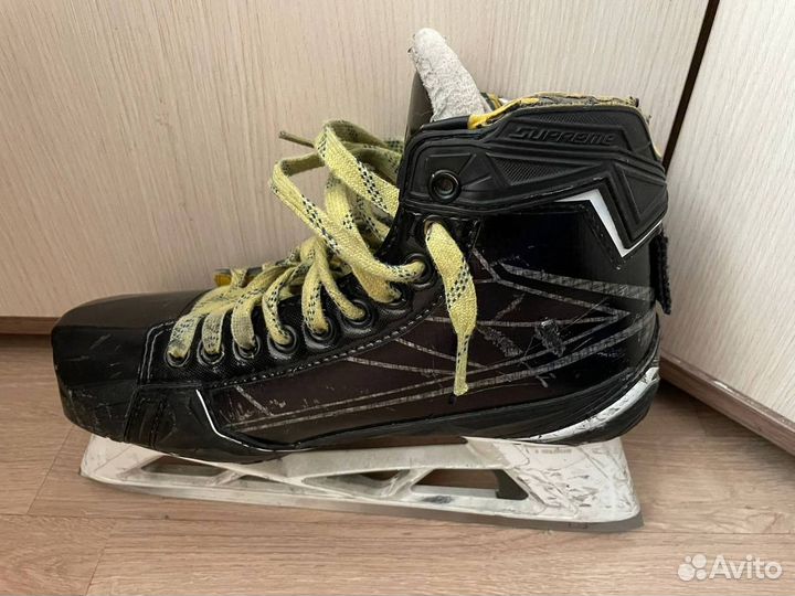 Вратарские хоккейные коньки bauer