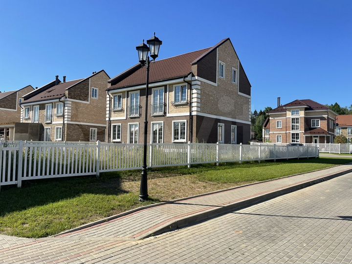 Дом 135 м² на участке 4 сот.