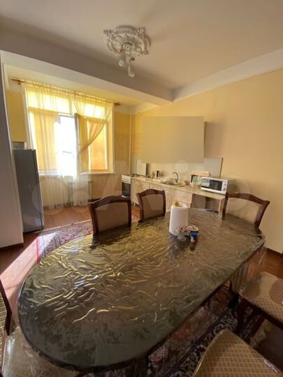 3-к. квартира, 110 м², 3/5 эт.