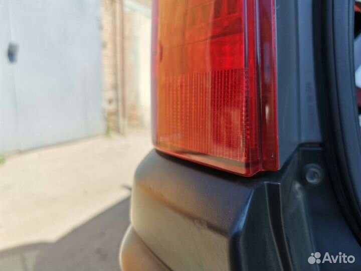 Задний фонарь (Левый) тойота succeed