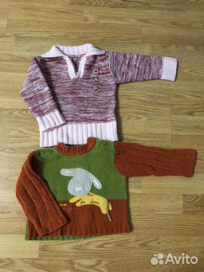 Свитер на девочку размер 6-9 мес