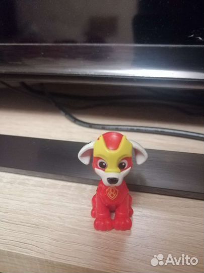 Фигурки из свитбокс Мимимишки и щенячий патруль
