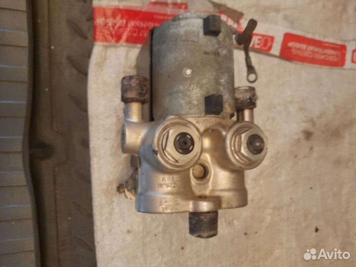 Блок управления абс Мерседес 124, V 2,2л