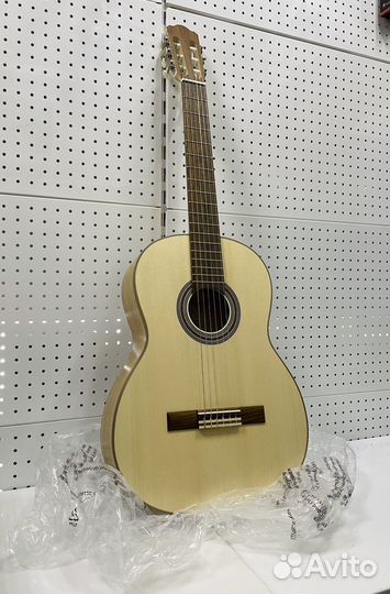 SS400 Eco Ash Классическая гитара Hora