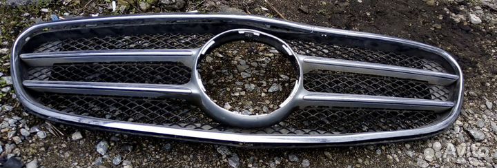 Решетка радиатора Mercedes W212 Ekkasse