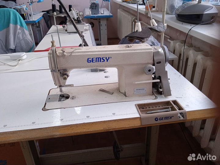 Промышленая швейная машинка