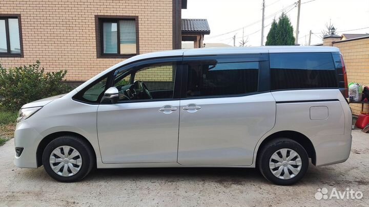 Toyota Noah 2.0 CVT, 2020, 98 384 км