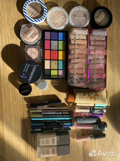 Декоративная косметика пакетом