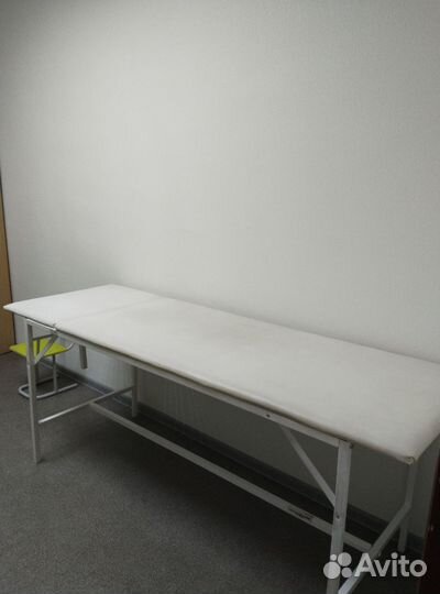 Массажная кушетка