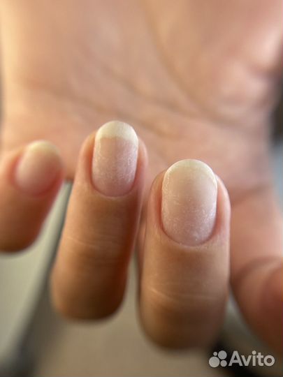 Модель на Маникюр с покрытием гель лак