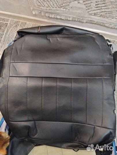 Продам чехлы на авто