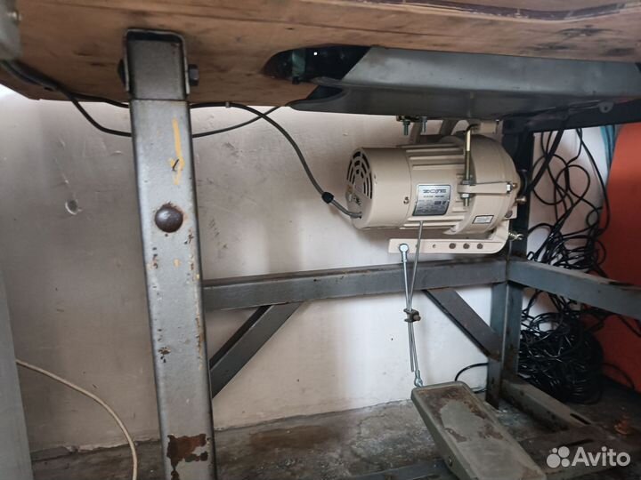 Промышленная швейная машинка 1022