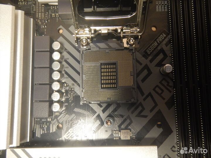 ASRock B560M Pro4, LGA 1200, Intel B560, mATX