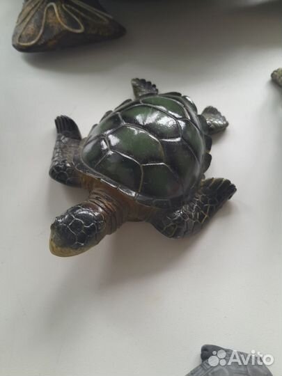 Коллекция черепах фигурки