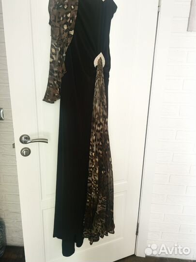 Вечернее платье с палантином