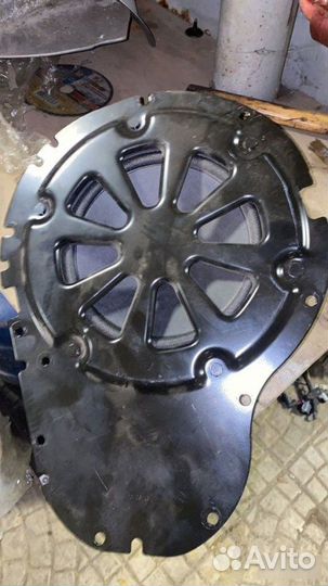 Сабвуфер Land Rover Discovery 3 L319