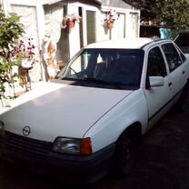 Opel Kadett 1.3 MT, 1986, 73 000 км, с пробегом, цена 50 000 руб.