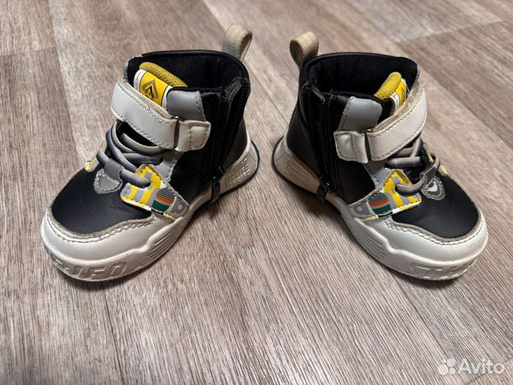 Ботинки детские 22