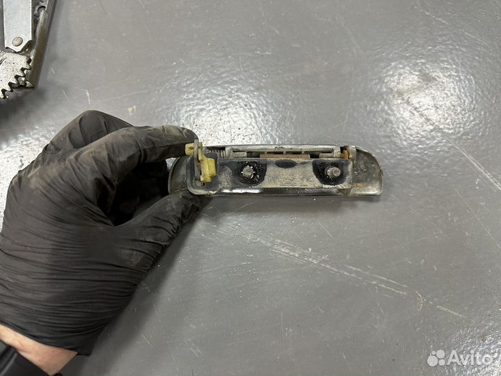 Ручка двери левая N-Atlas P6F23