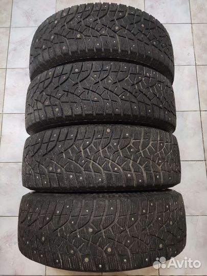 Bridgestone Blizzak Spike-02 205/65 R15 94T
