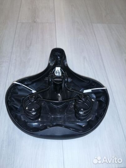 Седло для велосипеда мягкое