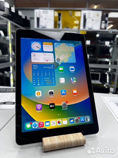 iPad (5-го поколения) 128Gb Wi-Fi + Cellular
