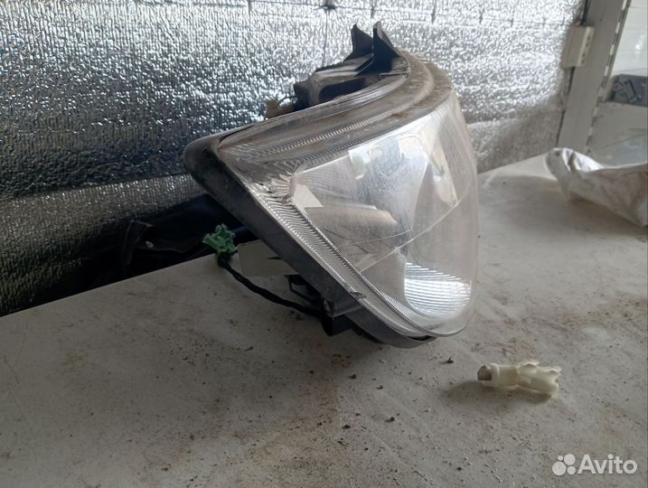 Фара правая mercedes sprinter A9098200761