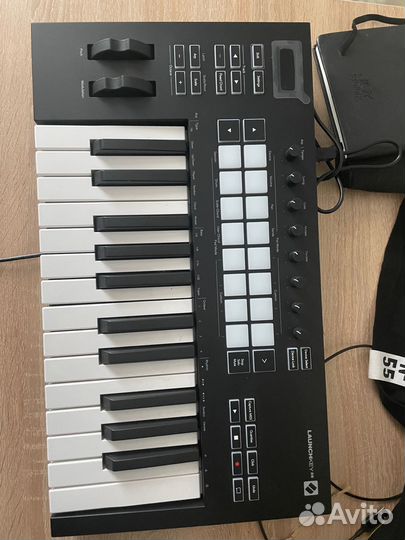 Novation Launchkey 25 MK3